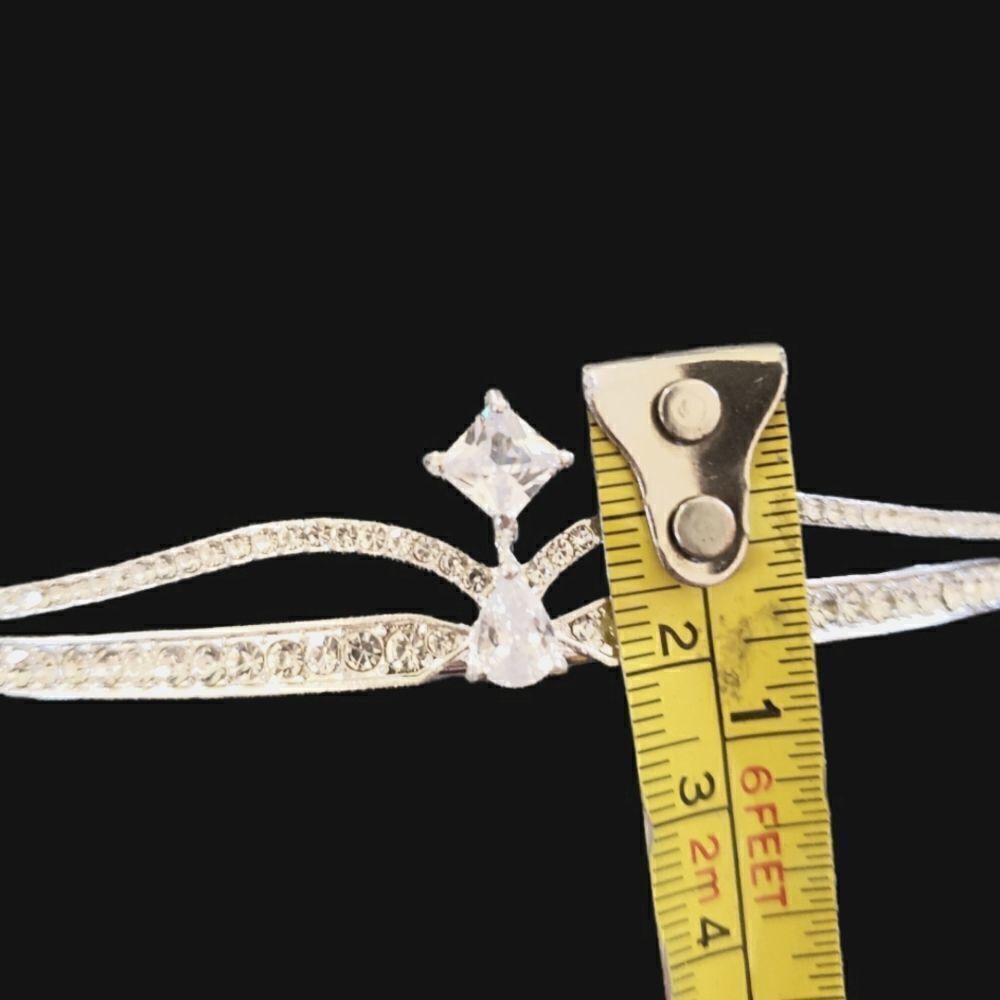 Wedding tiera silver tone and rhinestones. - Picture 2 of 3